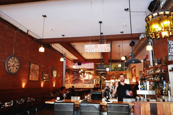 Gastown Best Restaurant - Vancouver Foodie Tours - Catch 122 - Nomss